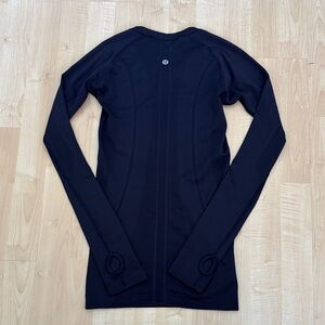lululemon athletica Navy Long Sleeve Top size 2